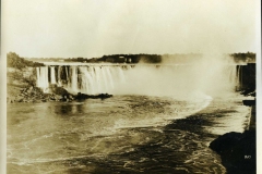 62-Niagara-Falls-largest-waterfall-called-The-Horseshoe-
