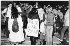 23-Marzia-Bollati-“Fatevi-i-vostri-baci-Manifestazione-al-Pantheon”-per-Agrigento-Roma-22-dicembre-1981- mm.-240x180
