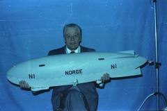 A20 7206 Roma marzo 1978 Modello del dirigibile "Norge" in scala uno settantacinque destinato al Museo dell'Aeronautica Militare di Vigna di Valle, fasi della costruzione.